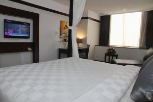 Executive Club 4